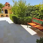 Villa Ana