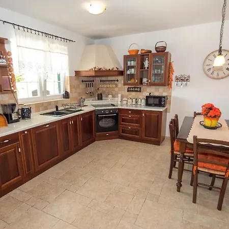 Villa Ana